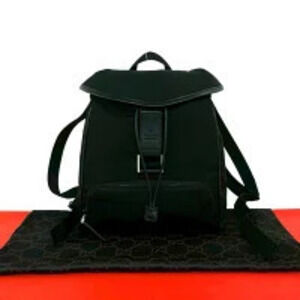 Gucci leather drawstring backpack daypack black